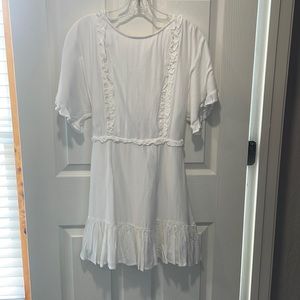 Lulu’s White dress